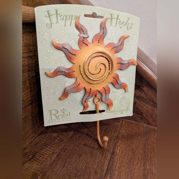 Solar sun Celestial metal wall art Hook, Happy Hooks Regal Home And Gifts New - Picture 4 of 6